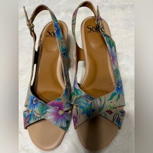 SOFFT Sz 9M Women's Floral Slingback Sandals - Multicolor